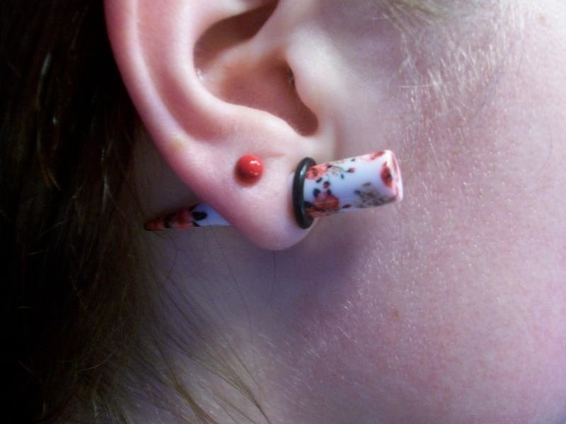 Comment réagir face aux tatouages et piercings que veulent nos enfants ?